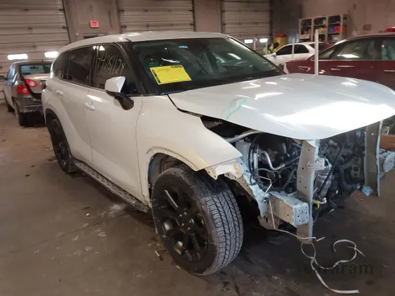 2022 Toyota Highlander L