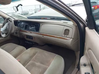 2005 Ford Crown Victoria LX