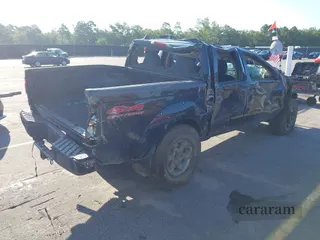2004 Nissan Frontier XE