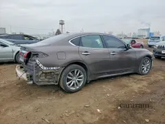 2017 Infiniti Q70