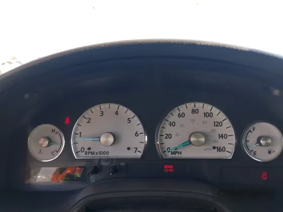 2004 Ford Thunderbird Deluxe