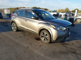 2019 Nissan Kicks SR