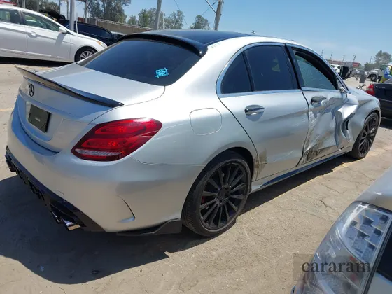 2015 Mercedes-Benz C 300 Sport