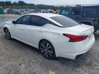2021 Nissan Altima SR