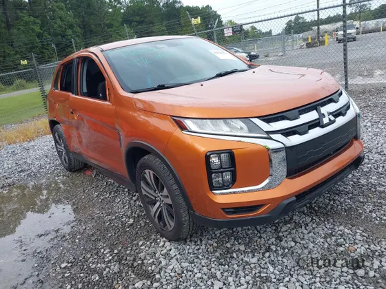 2020 Mitsubishi Outlander SE