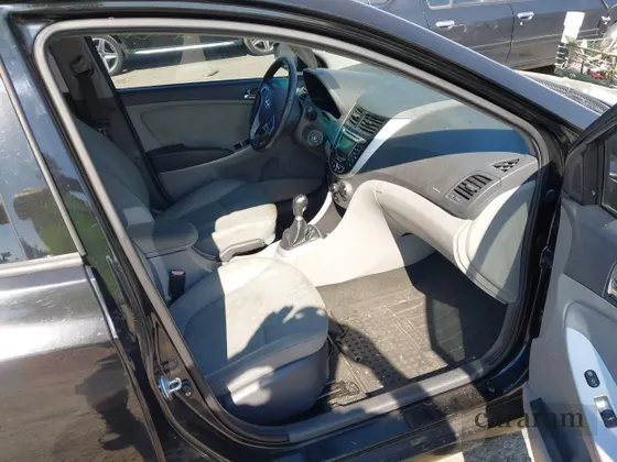 2012 Hyundai Accent SE