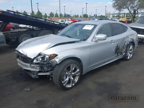 2013 Infiniti M