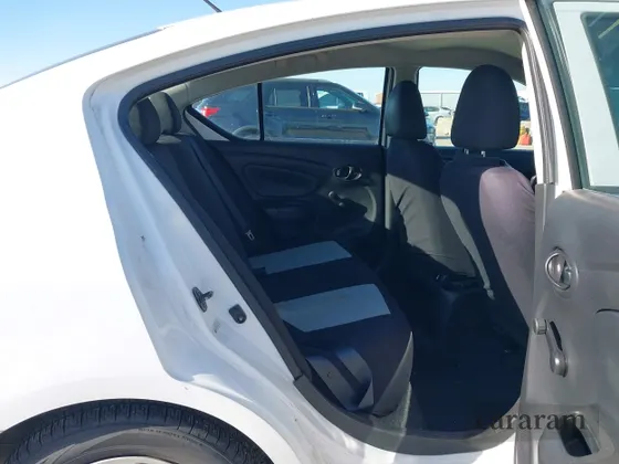 2018 Nissan Versa SV