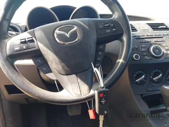 2013 Mazda 3 i Sport