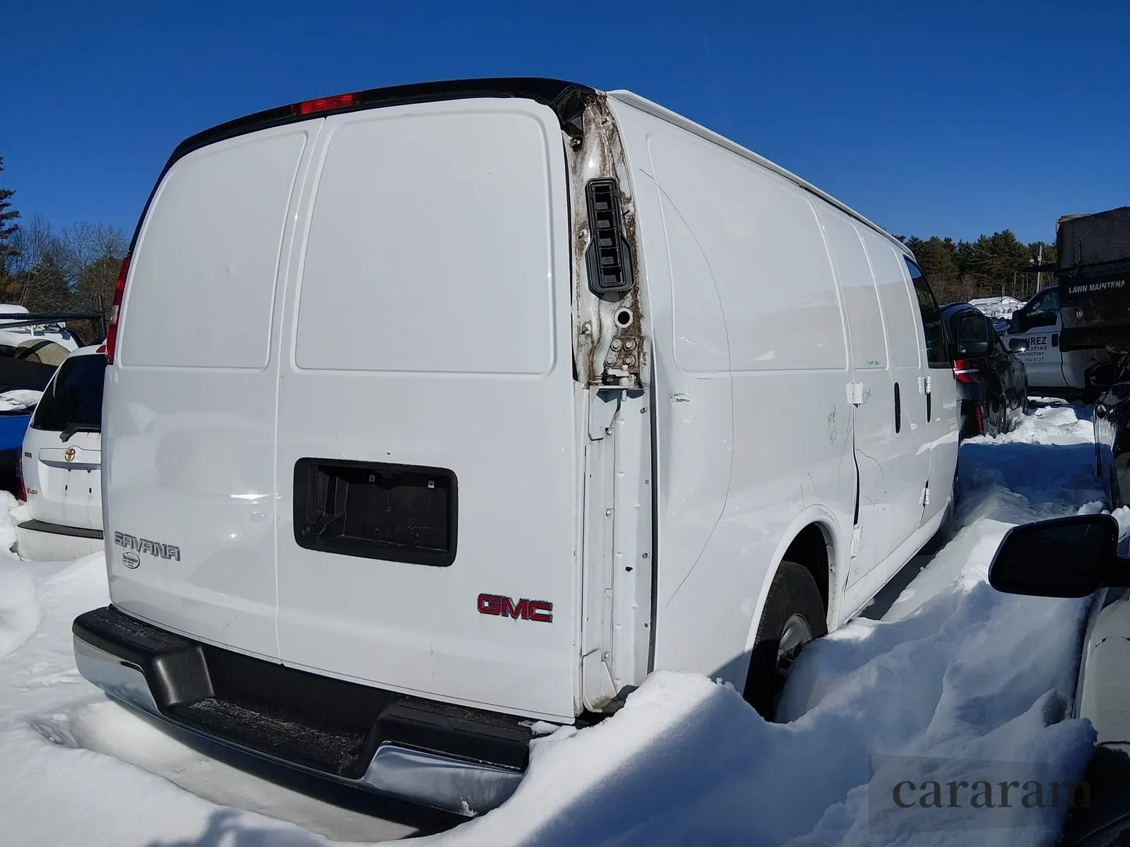 2022 GMC Savana Cargo
