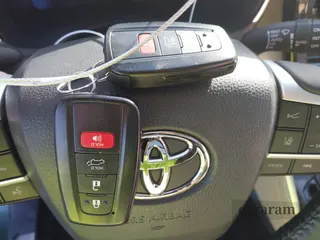 2023 Toyota Highlander Hybrid Platinum