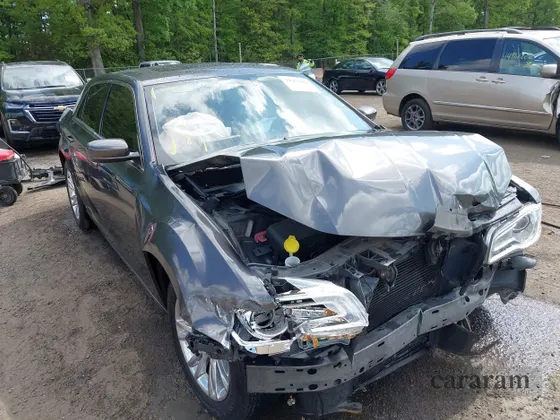 2016 Chrysler 300 Limited