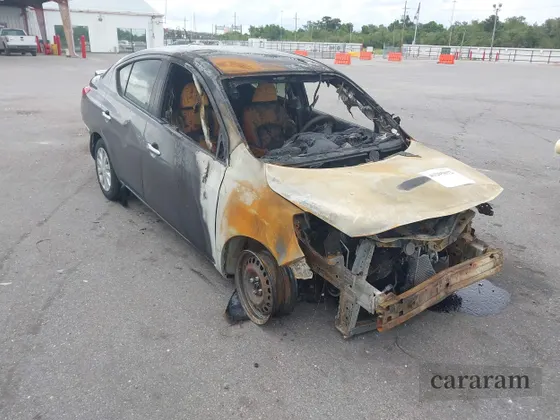 2018 Nissan Versa SV