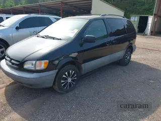 2000 Toyota Sienna LE