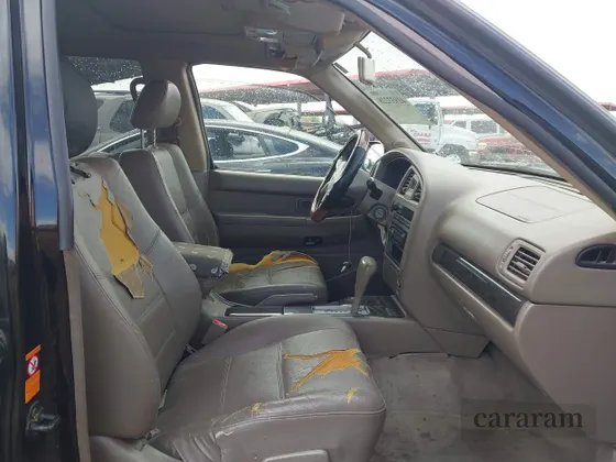 2004 Nissan Pathfinder SE