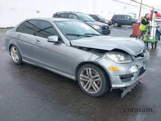 2013 Mercedes-Benz C 300 Sport