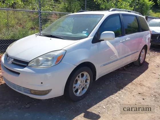 2004 Toyota Sienna XLE
