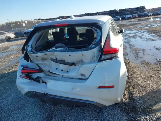 2023 Nissan LEAF SV Plus
