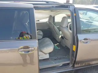 2011 Toyota Sienna XLE AAS
