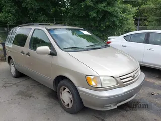 2002 Toyota Sienna LE