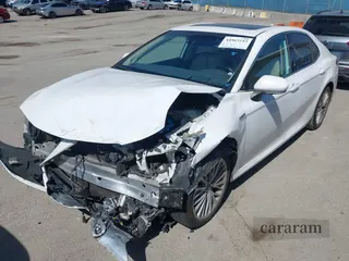 2019 Toyota Camry Hybrid SE