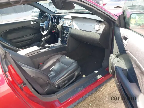 2006 Ford Mustang Standard