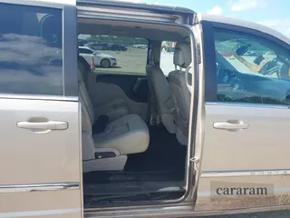 2012 Chrysler Town & Country Touring