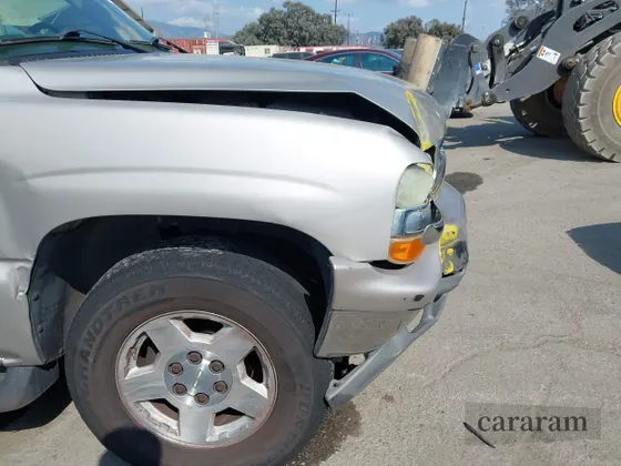 2004 Chevrolet Suburban LS