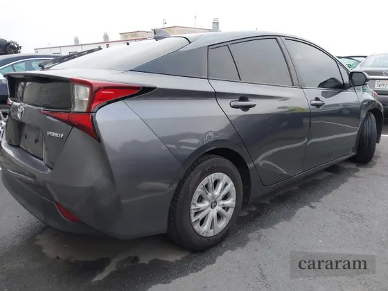 2021 Toyota Prius L Eco