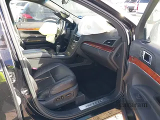 2013 Lincoln MKT