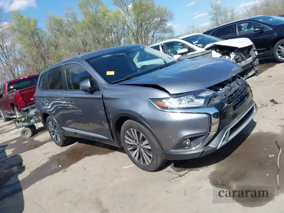 2020 Mitsubishi Outlander SE