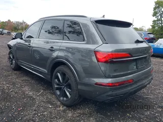 2025 Audi Q7 Premium Plus