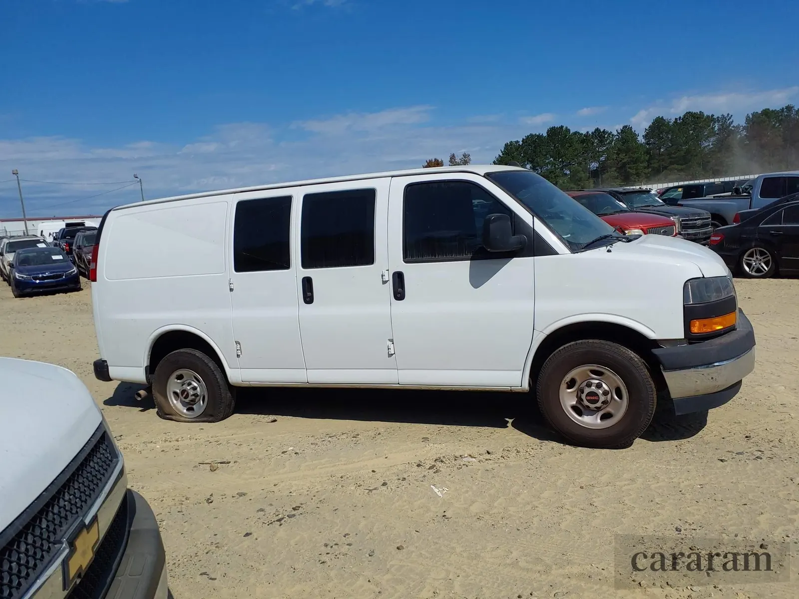 2020 GMC Savana Cargo