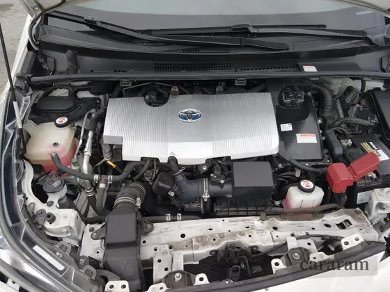 2020 Toyota Prius LE