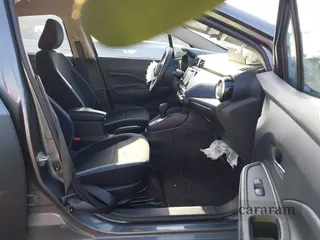 2023 Nissan Versa SV