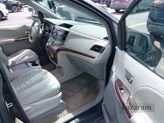 2011 Toyota Sienna XLE AAS