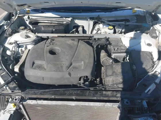 2021 Volvo XC60 Momentum
