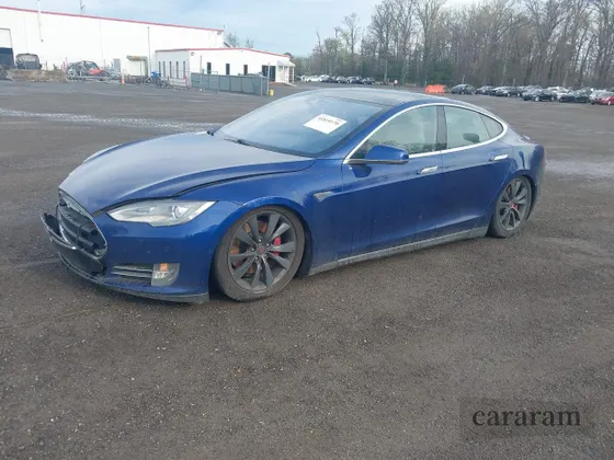2015 Tesla Model S 85D