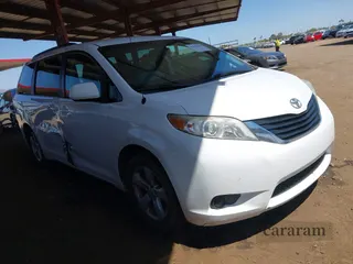 2012 Toyota Sienna LE AAS