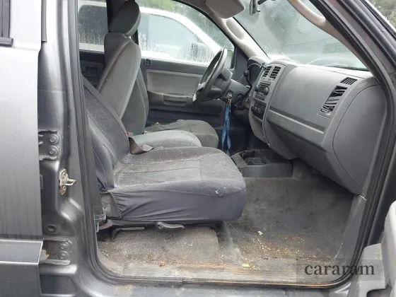 2005 Dodge Dakota SLT