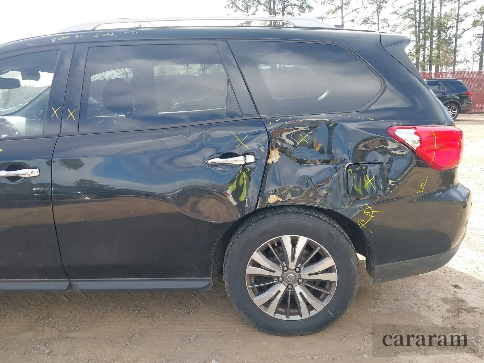 2019 Nissan Pathfinder S