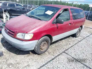 2000 Toyota Sienna CE