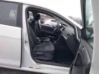 2015 Volkswagen Golf SE