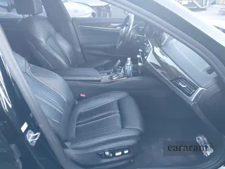 2019 BMW 5 Series 540i