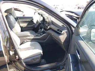 2023 Toyota Highlander Hybrid Bronze Edition