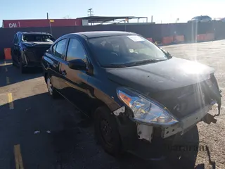 2019 Nissan Versa SV