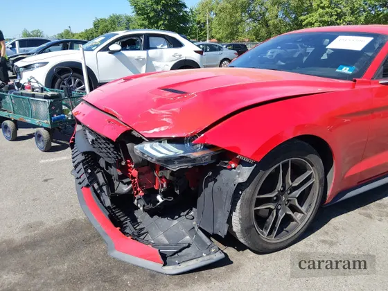 2020 Ford Mustang EcoBoost