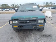 1995 Nissan Pathfinder LE
