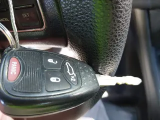 2012 Dodge Avenger SE V6