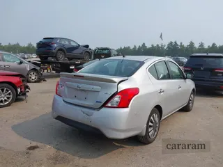 2015 Nissan Versa SV